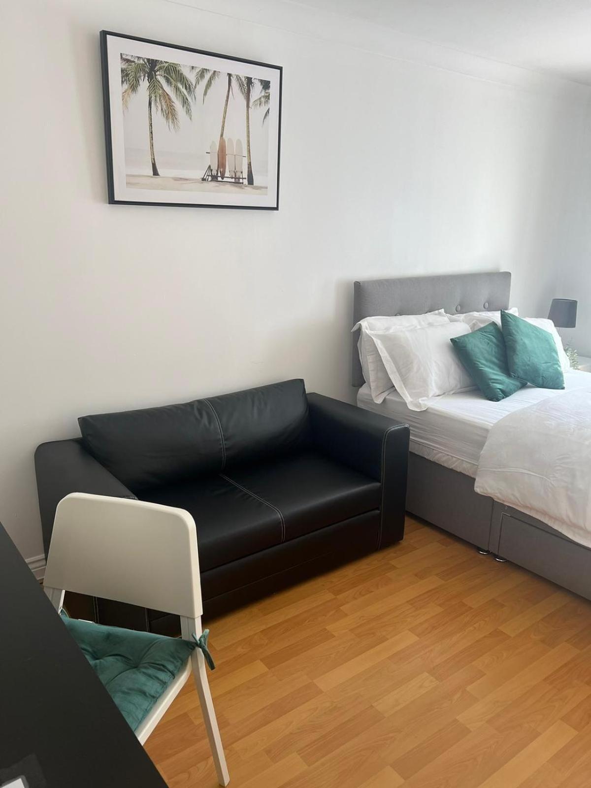 Luxury Rooms And An En-Suite Room With Free Wi-Fi Clarendon Way Colchester Exterior foto